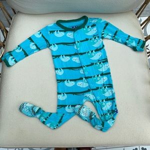 Kickee Pants print footie in Confetti Sloth
